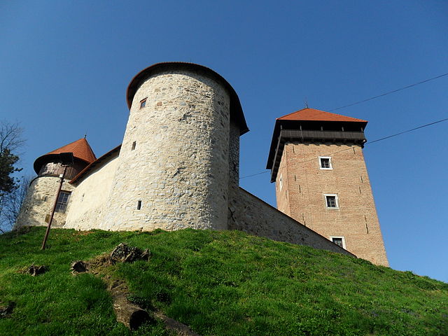 Castelo Dubovac. Wikimedia Commons.