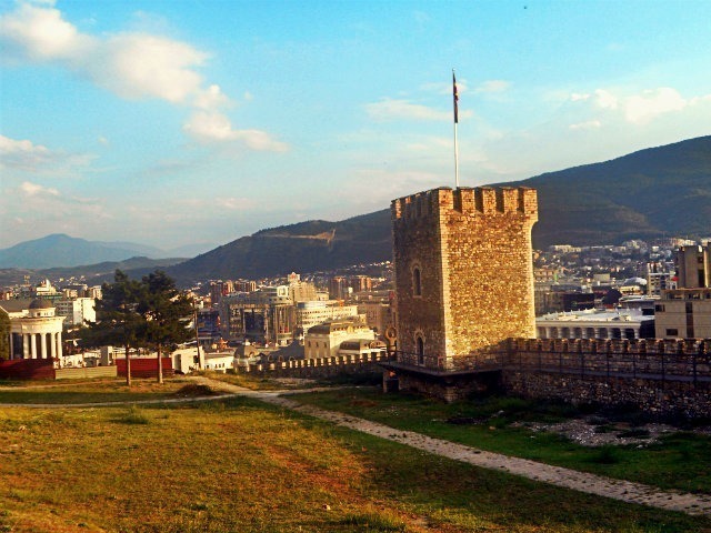 fortaleza de skopje balcãs