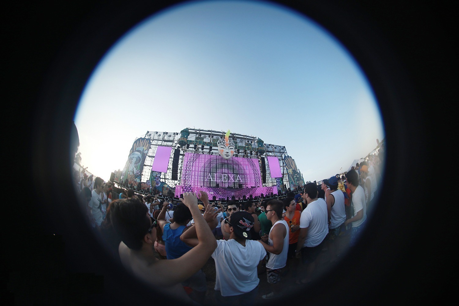 Festivais de música eletrônica (baratos!) na América do Sul - Festivalando