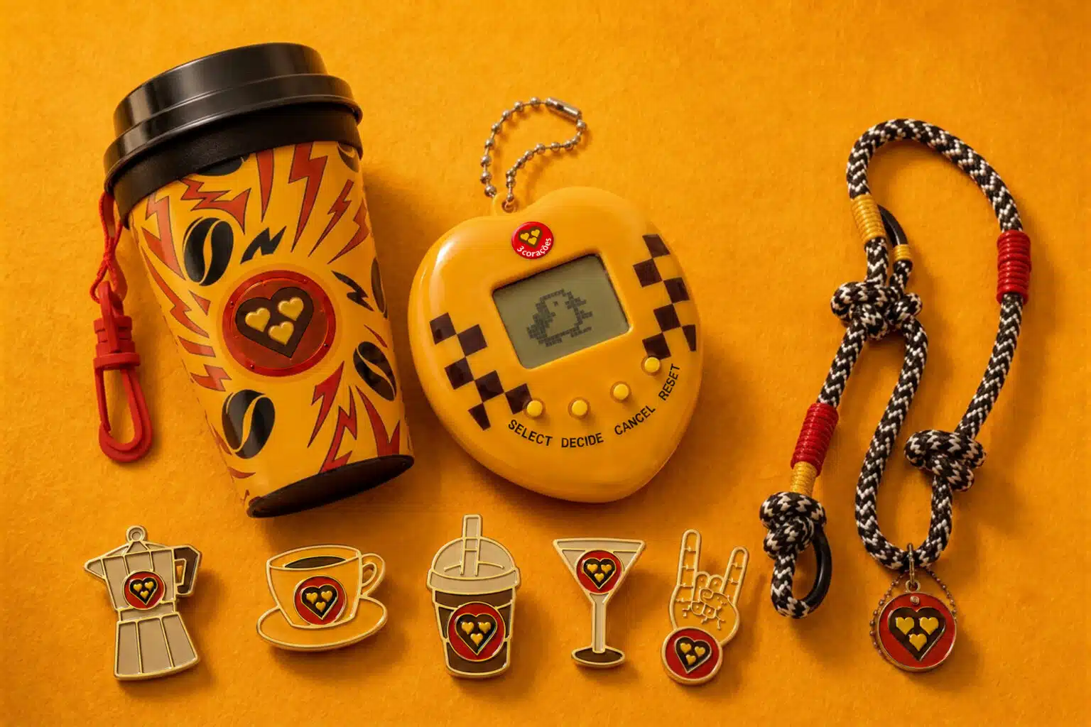 Tamagotchi, pins, cordão de celular (3 Corações)